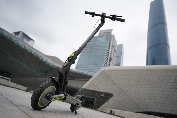 NAVEE S65 Electric Scooter
